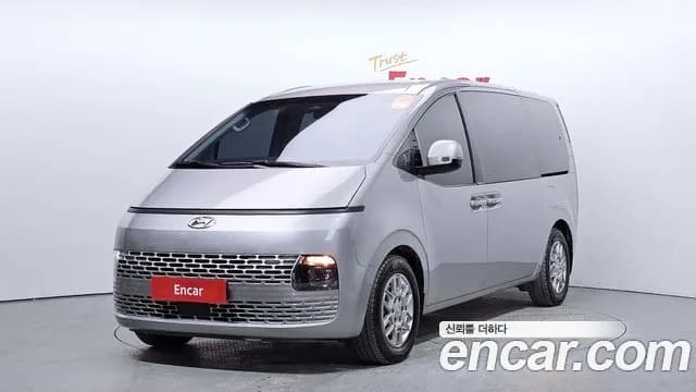 Hyundai Staria Tourer 11-Seater