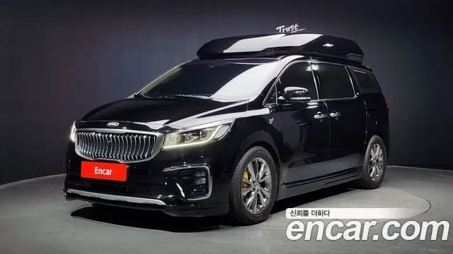 Kia Canival Gasoline 7-Seater Hi-Limousine