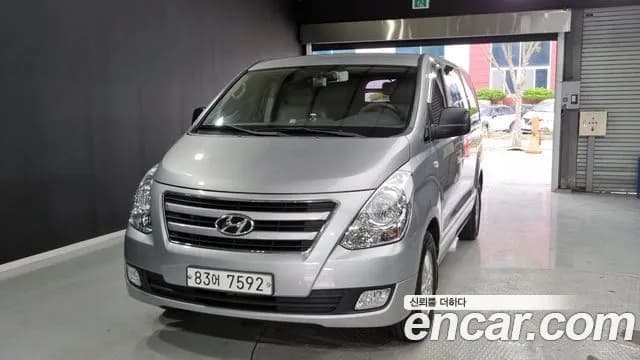 Hyundai Starex 5-Seater LPi VAN