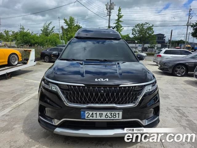 Kia Canival Gasoline 7-Seater Hi-Limousine