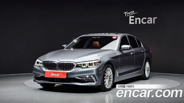 BMW 5-Series 520i Luxury