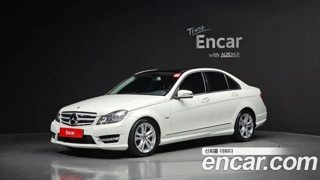 Mercedes-Benz C-Class C200 CGI AVANTGARDE