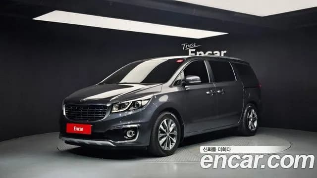 Kia Canival 9-seater Luxury