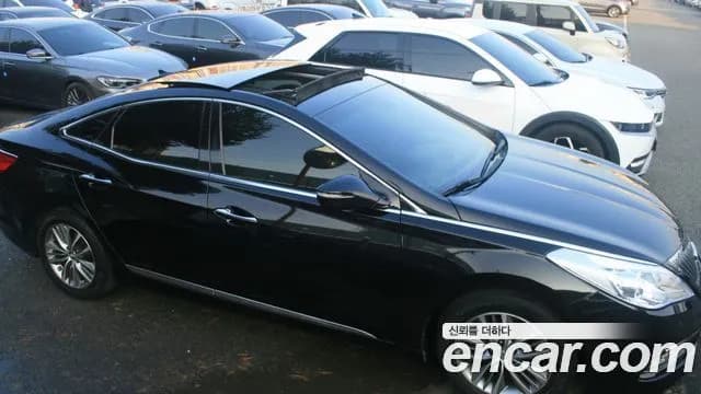 Hyundai Grandeur HG240 Modern