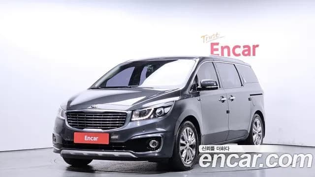 Kia Canival 7-seater Limousine