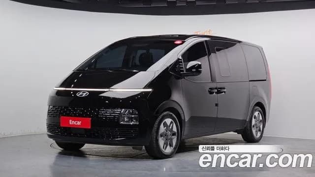 Hyundai Staria 4WD Tourer 9-Seater