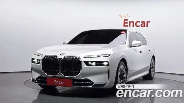BMW 7-Series 740i sDrive Design Pure Excellence