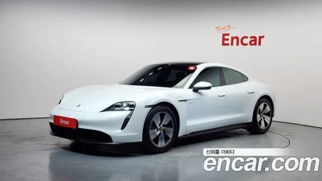 Porsche Taycan Base