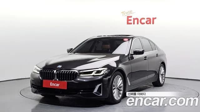 BMW 5-Series 520i Luxury