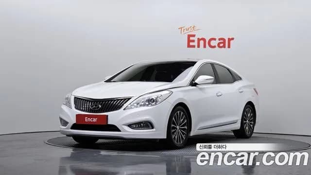 Hyundai Grandeur HG240 Modern