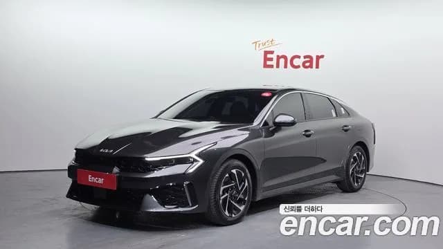 Kia K5 Signature