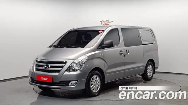 Hyundai Starex 5-Seater VAN