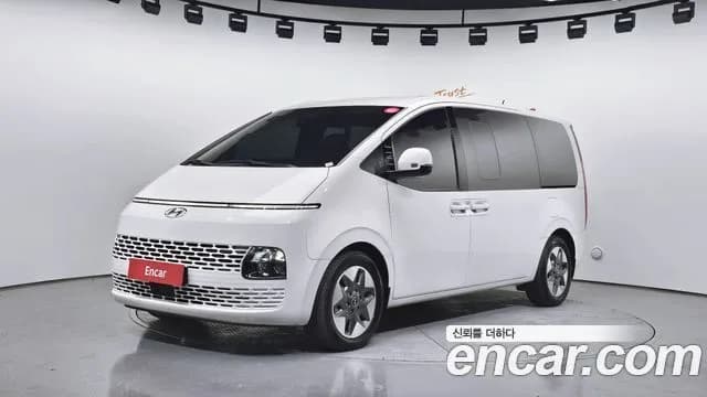 Hyundai Staria 4WD Tourer 9-Seater