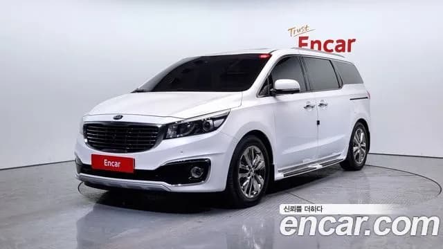 Kia Canival Gasoline 7-seater Limousine