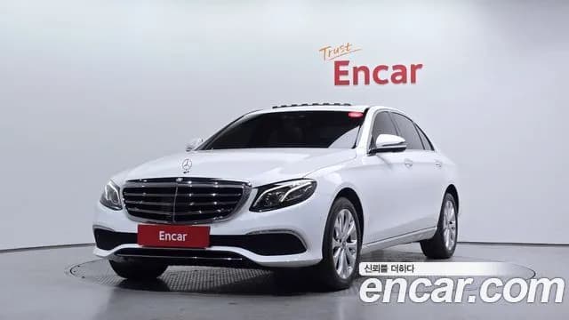 Mercedes-Benz E-Class E300 4MATIC Exclusive