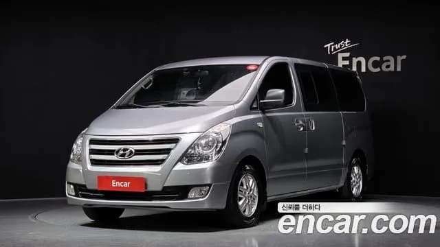 Hyundai Starex 12-Seater Wagon