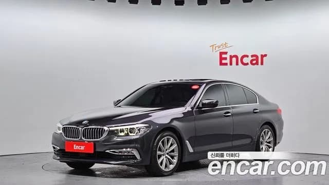 BMW 5-Series 520i Luxury