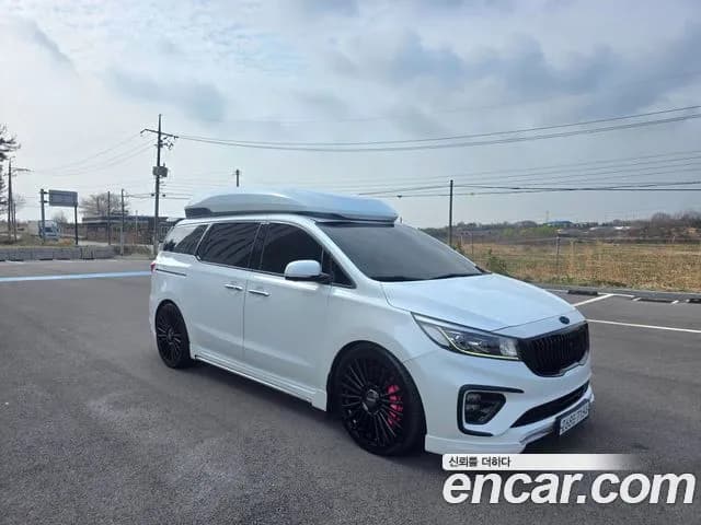 Kia Canival 9-Seater Hi-Limousine