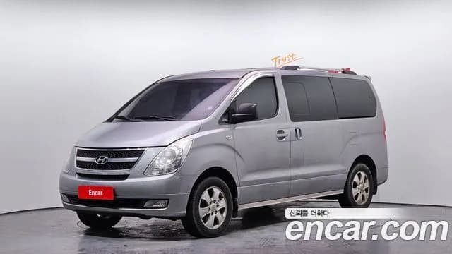 Hyundai Starex 4WD 12-Seater Wagon