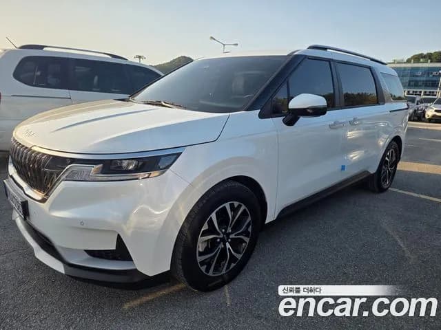 Kia Canival 9-Seater Prestige