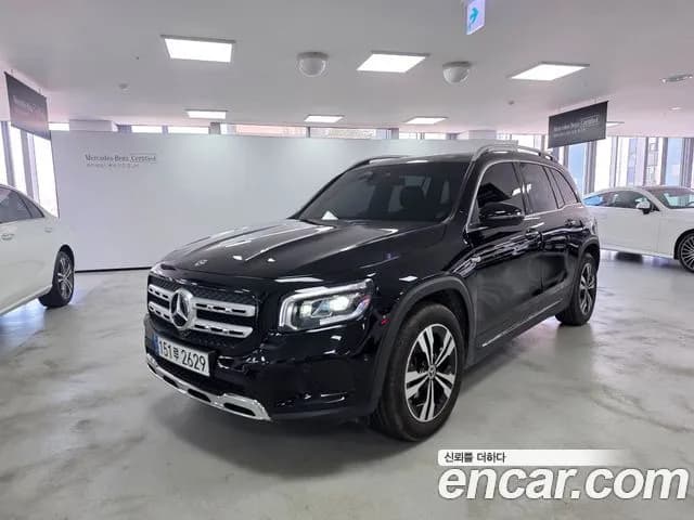 Mercedes-Benz GLB-Class GLB220