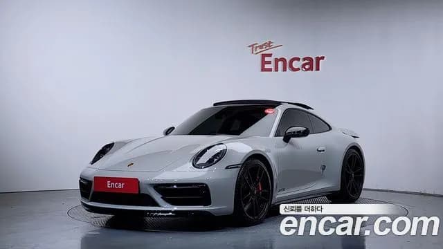 Porsche 911 Carrera 4 GTS