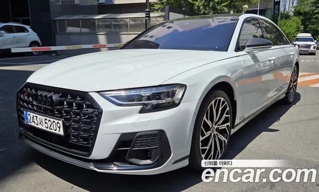 Audi S8 4.0 TFSI Quattro LWB