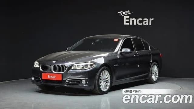 BMW 5-Series 528i xDrive Luxury Plus