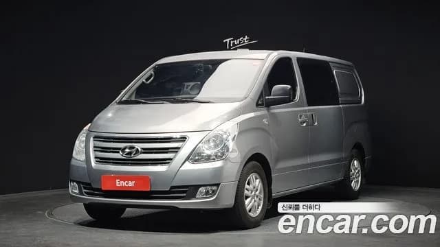 Hyundai Starex 5-Seater VAN