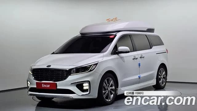 Kia Canival Gasoline 7-Seater Hi-Limousine