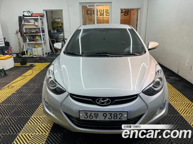 Hyundai AVANTE M16 GDI Top