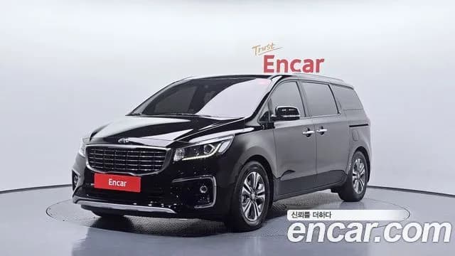 Kia Canival 9-Seater Luxury