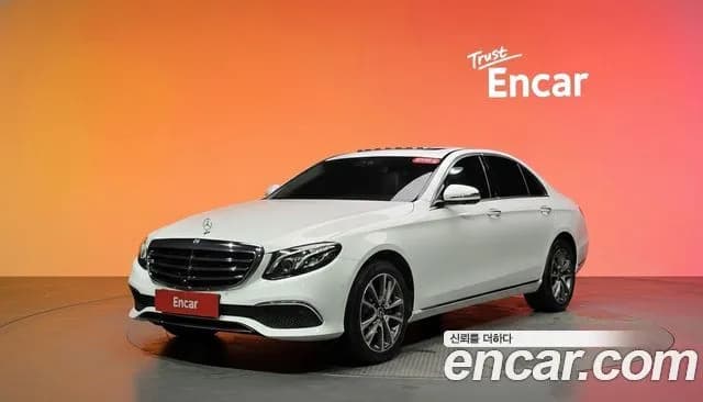 Mercedes-Benz E-Class E300 Exclusive Standard