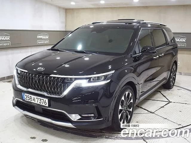 Kia Canival 9-Seater Signature