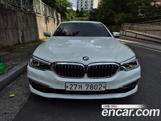 BMW 5-Series 530i xDrive Luxury Plus