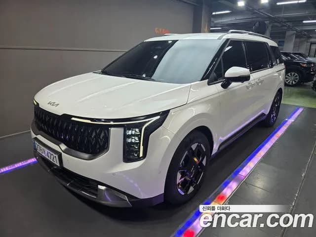 Kia Canival Gasoline 9-Seater Signature