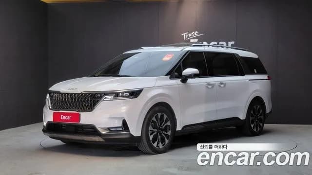 Kia Canival Gasoline 7-Seater Signature