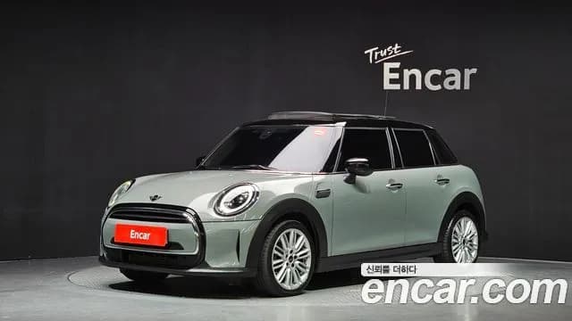Mini Cooper 5-Door Classic Plus