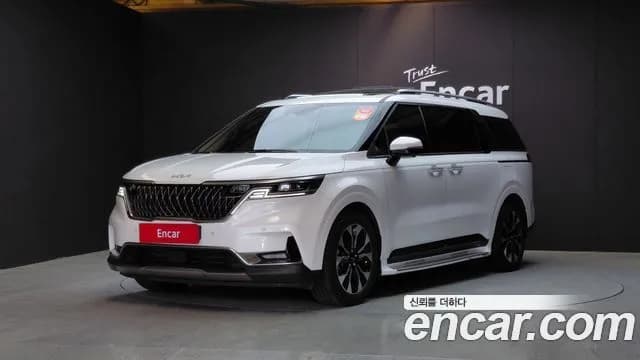 Kia Canival Gasoline 7-Seater Signature