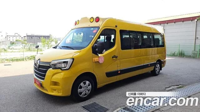 Renault-KoreaSamsung Master School Bus