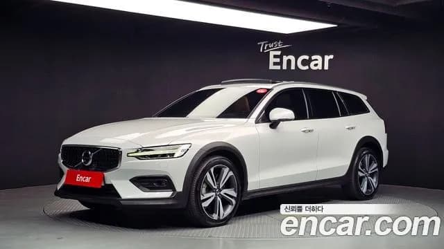 Volvo V60 T5 Pro AWD