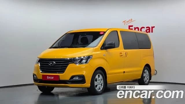 Hyundai Starex Wagon 12-Seater