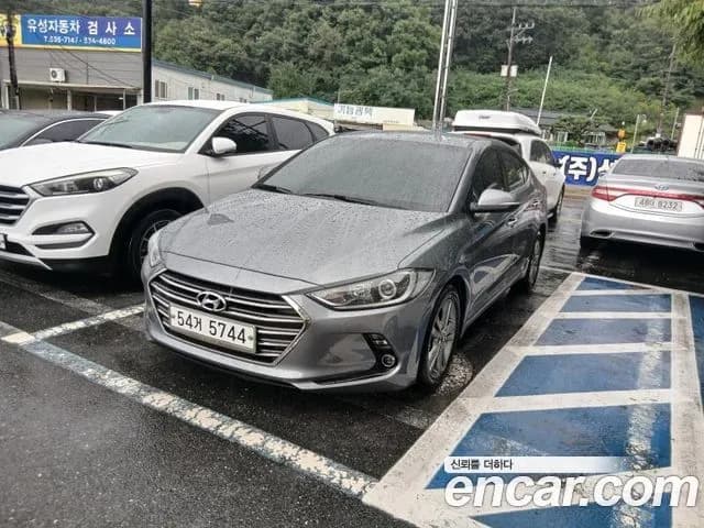 Hyundai AVANTE 1.6 GDI Modern