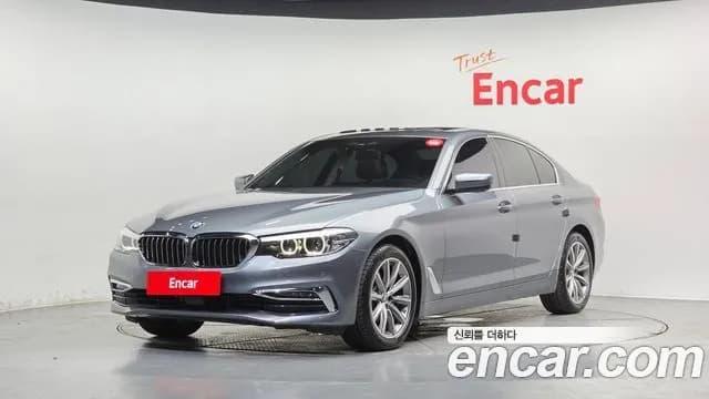 BMW 5-Series 520i Luxury