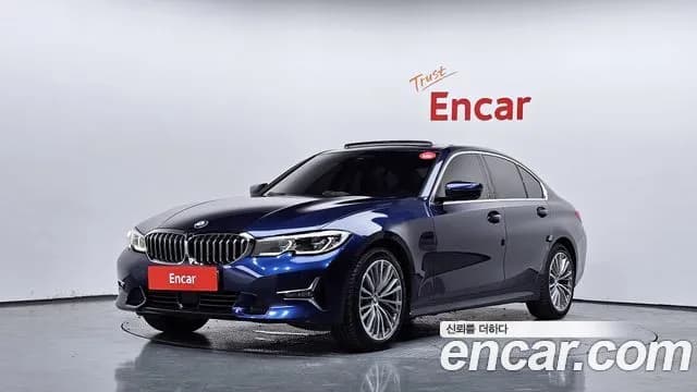 BMW 3-Series 330i Luxury