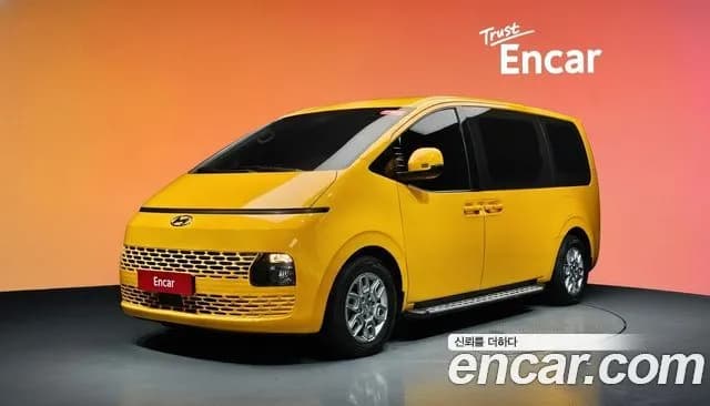 Hyundai Staria 4WD Tourer 11-Seater