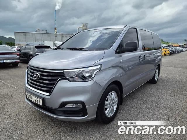 Hyundai Starex Van 3-Seater
