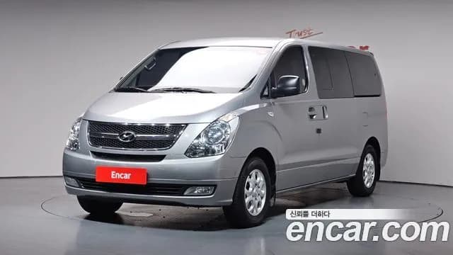 Hyundai Starex 12-Seater Wagon