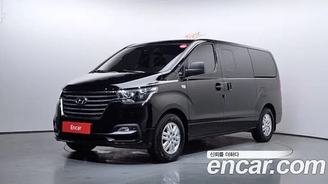 Hyundai Starex Van 5-Seater