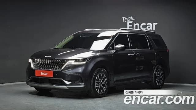 Kia Canival Gasoline 9-Seater Signature